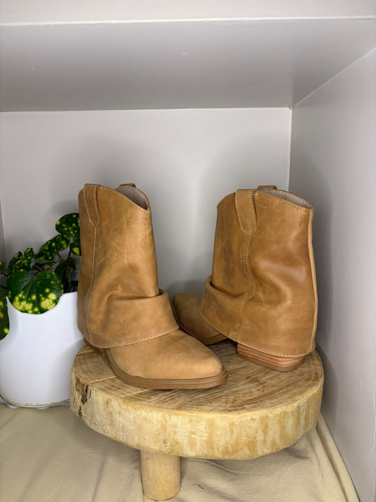 Thumbnail img_01KM6TR7XN3B0T5WVZY7M5T9CH